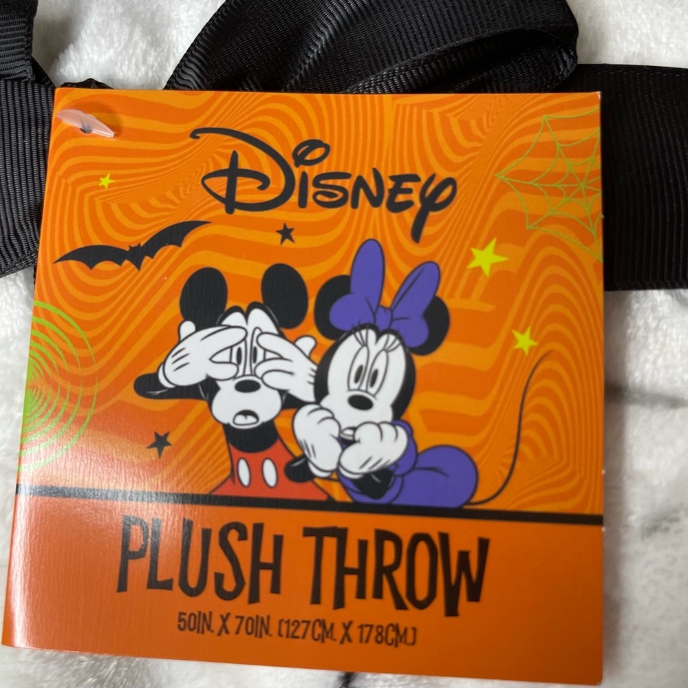 Disney Halloween Mickey & Minnie Mouse Plush Throw - Picture 2 of 6